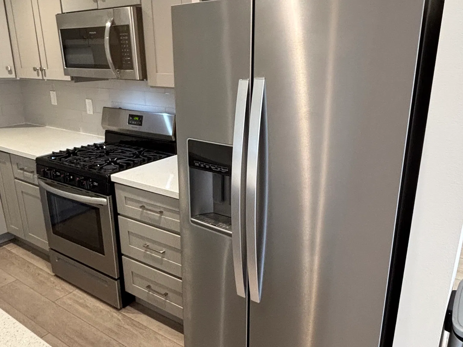 2 bed, 1180 sqft, $3,450 — Photo 2