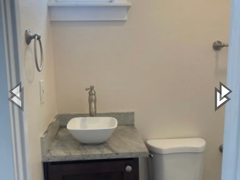 477 Rose Ave #8 — Photo 3