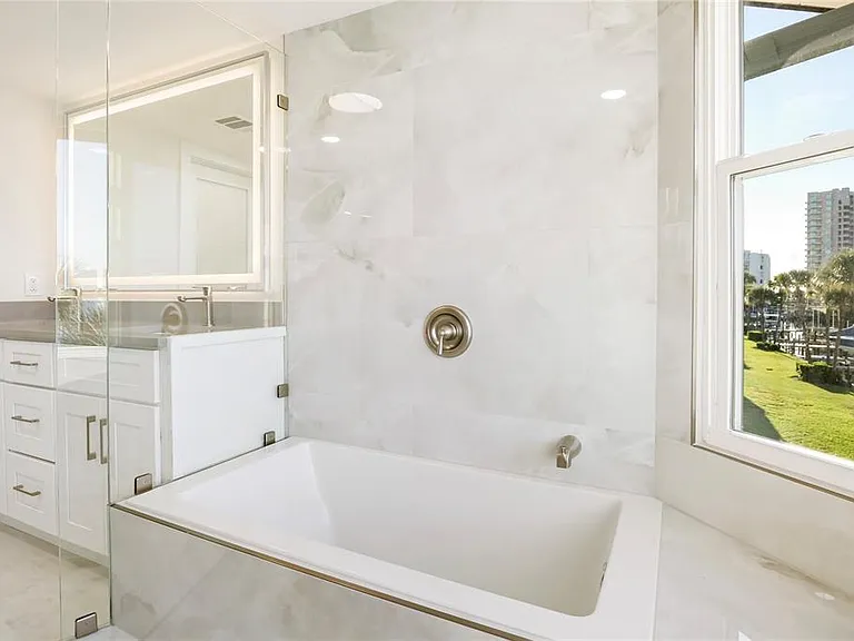 150 Marina Del Rey Ct — Photo 30