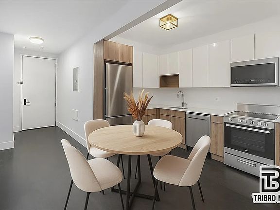 2nd image of 771 Lexington Ave #1R
