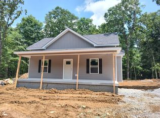 415 McElhiney Rd, Dickson, TN 37055