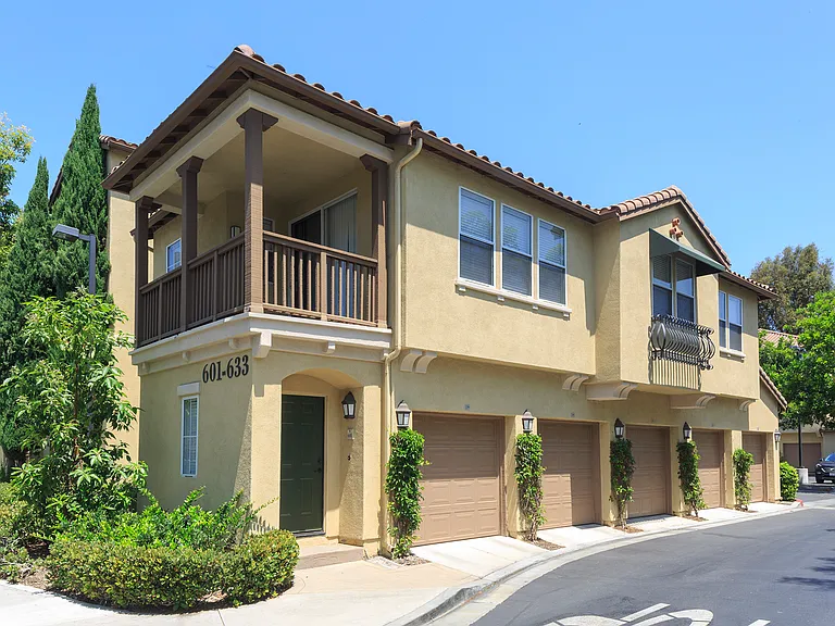 Estancia Apartment Homes — Photo 7