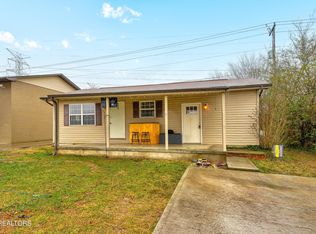 422 Whitecrest Dr, Maryville, TN 37801