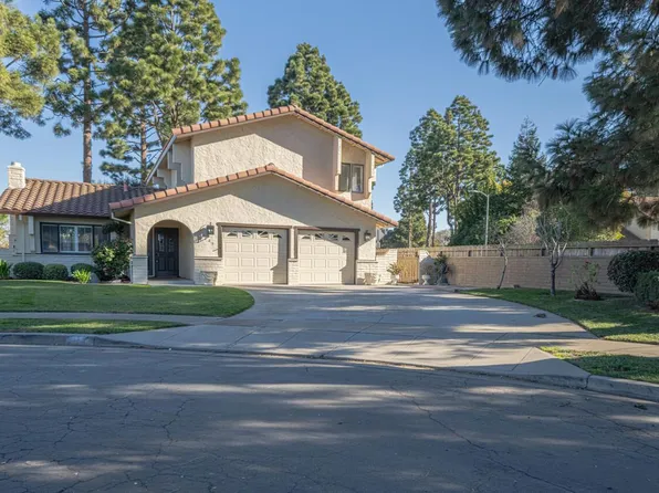 1141 Greenwood Pl, Salinas, CA 93901