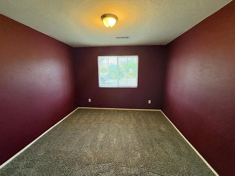 2132 E Sweet Ave — Photo 6