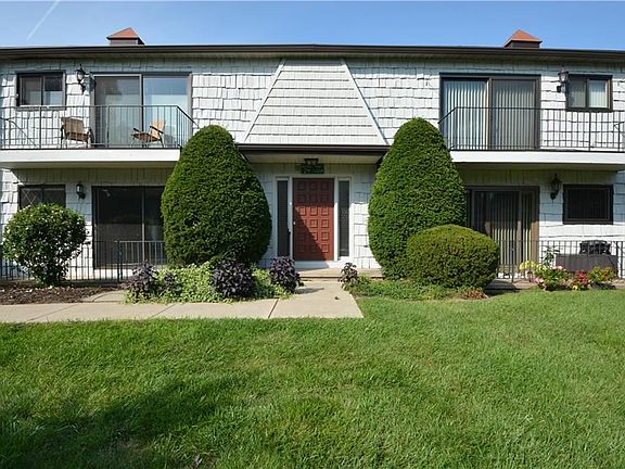 2nd image of 29-2 Great Wood Ct