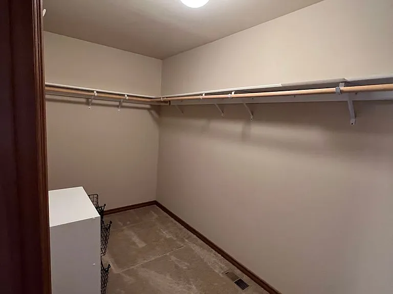 105 W Annie Pl — Photo 8