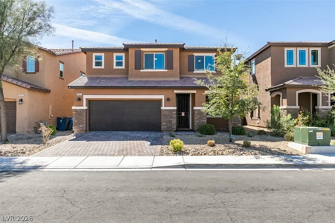 4 bed, 2.5 bath, 2237 sqft, $3,000 — Photo 1