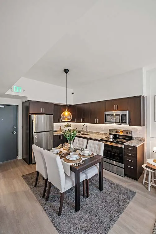 Oak Enclave — Photo 4