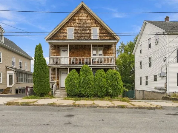 56 Summit St, Woonsocket, RI 02895