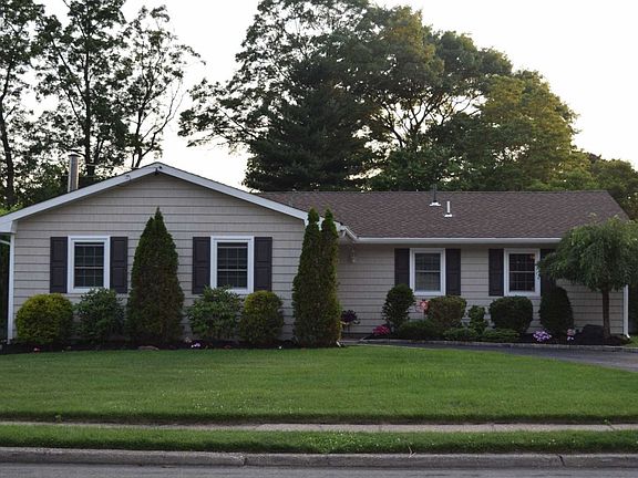 2nd image of 28 Norma Blvd