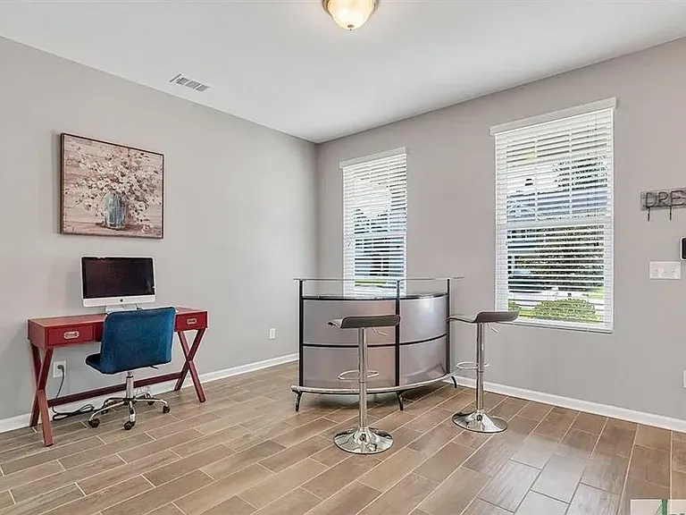 365 Southwilde Way — Photo 9