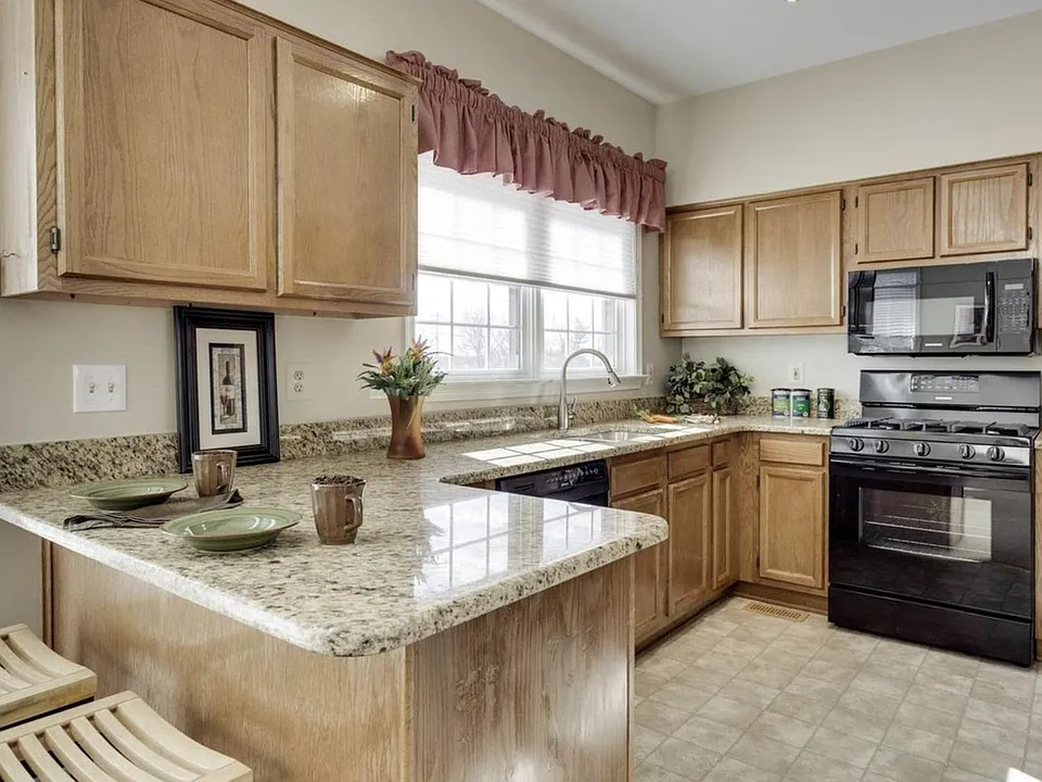 5511 Village Center Dr
