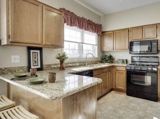 5511 Village Center Dr, Centreville, VA 20120