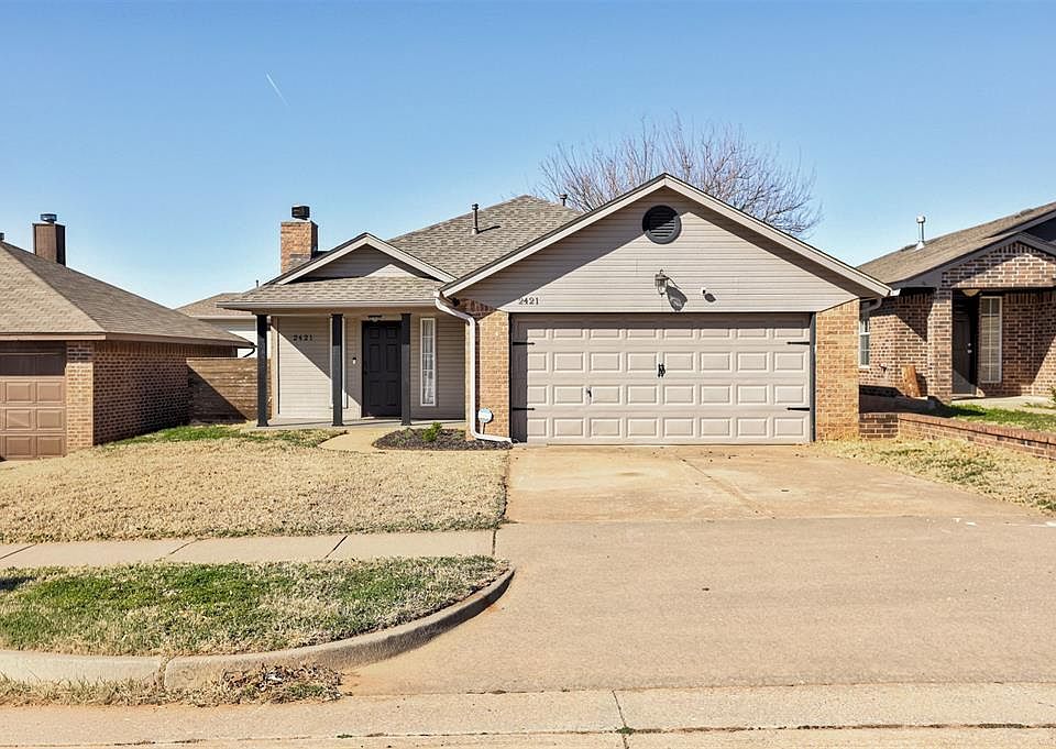 1st image of 2421 Grapevine Dr
