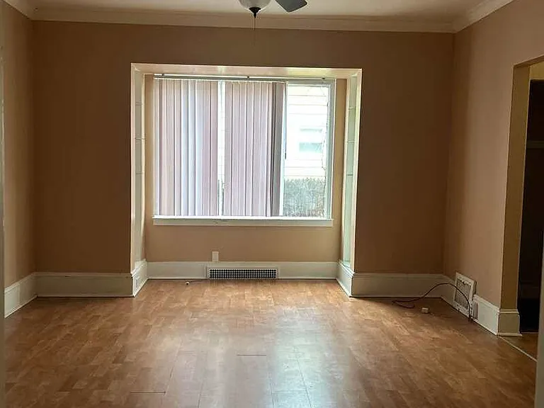 1505 Union Ave — Photo 2