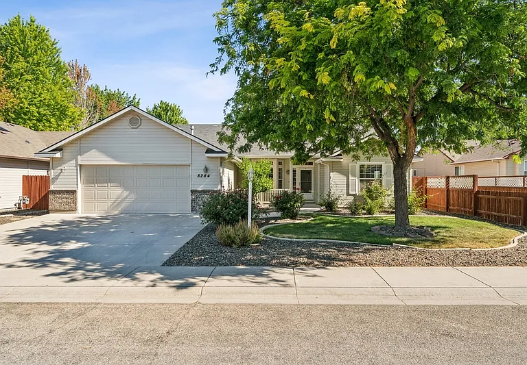 8284 W Galactic Ct — Photo 1