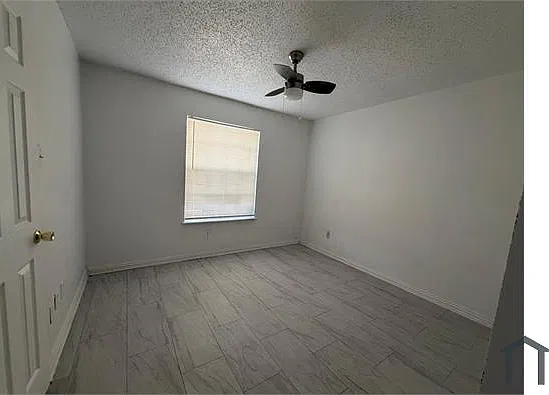 3 bed, 1426 sqft, $2,300 — Photo 4