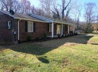 901 Cherokee Rd, Johnson City, TN 37604