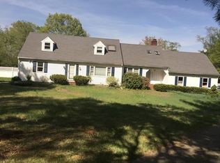 14 Locust St, Middleton, MA 01949