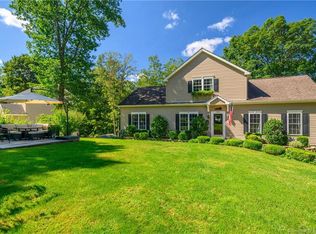 12 Schermerhorn Dr, New Fairfield, CT 06812