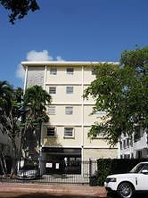 1st image of 910 Jefferson Ave APT 5E