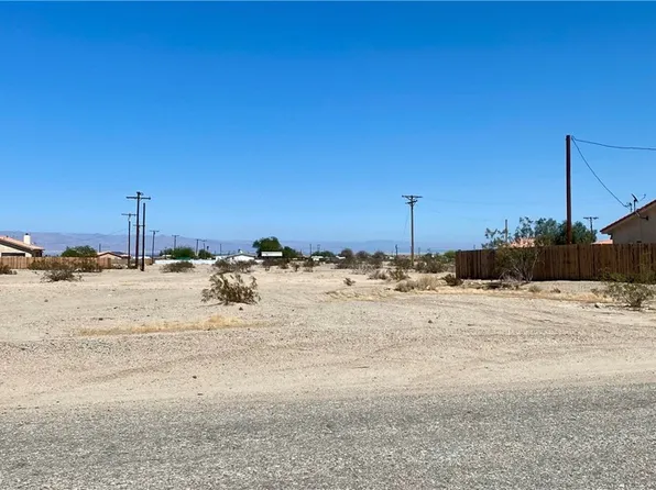 2204 Azure St, Thermal, CA 92274