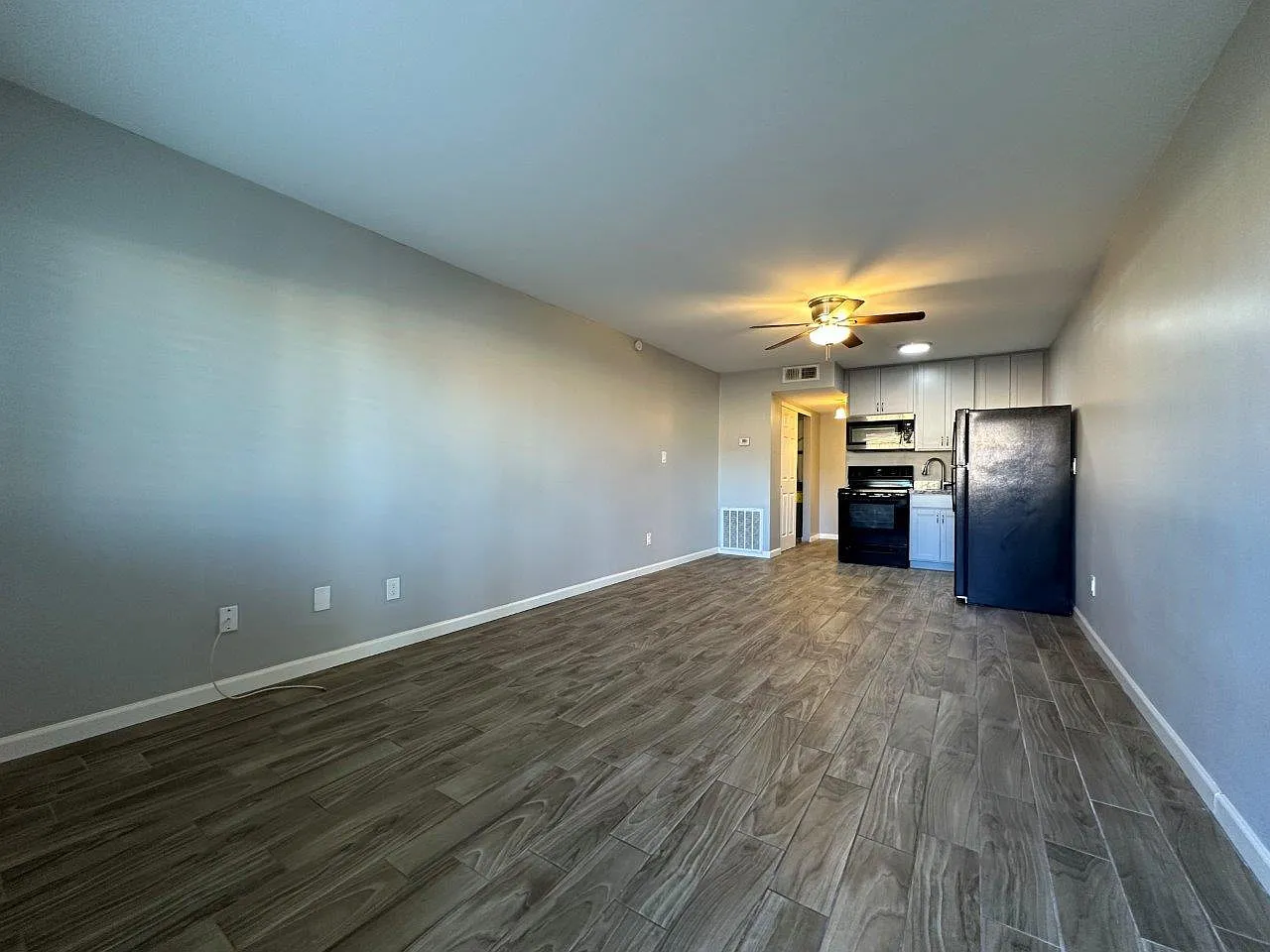 9647 N 10th Ave — Photo 3