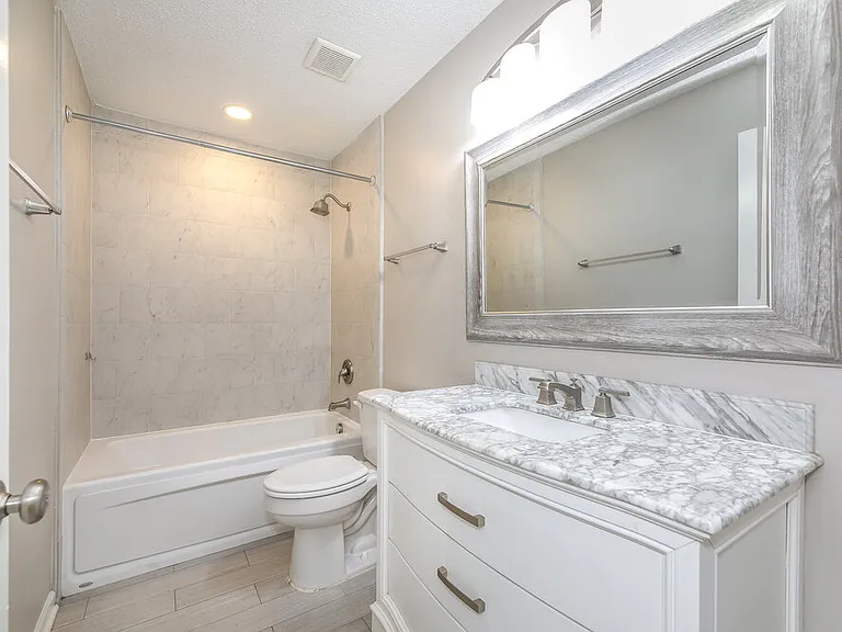 12639 Ashmore Green Dr N — Photo 15