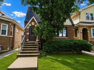 5649 N Moody Ave, Chicago, IL 60646