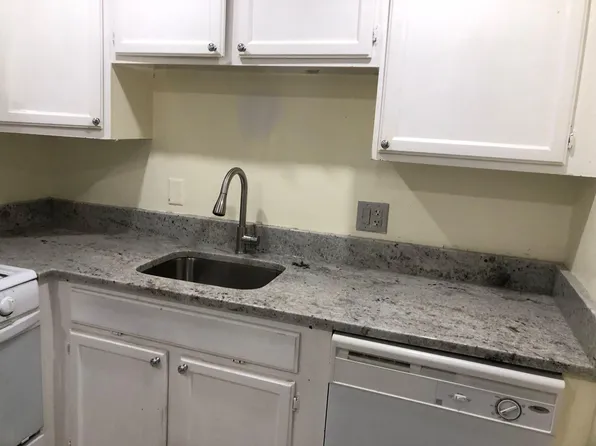 2 Karen Cir, Billerica, MA 01821