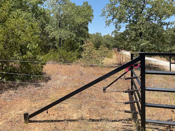 209 Red Top Rd, Valley View, TX 76272