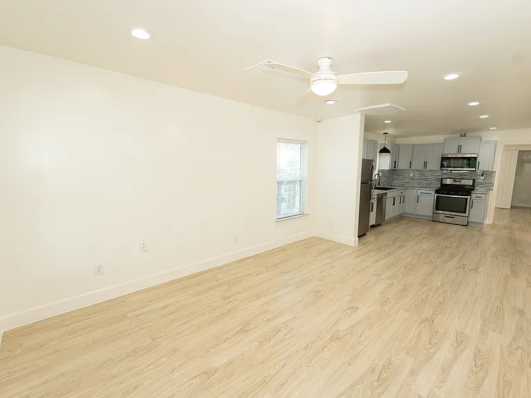 510 N Denver St — Photo 13