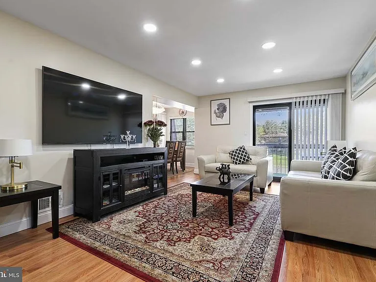 2032 Old Stone Mill Dr #2032 — Photo 15