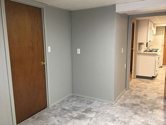 2nd image of 33 Kirkwood Dr