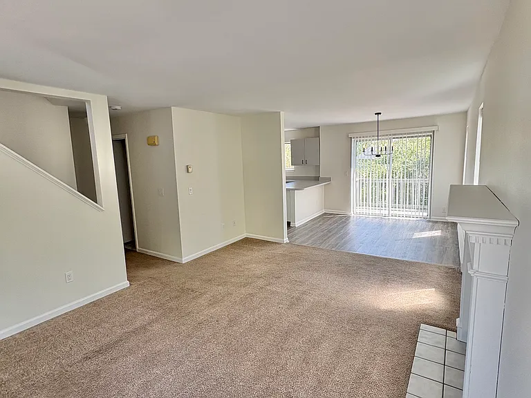 925 Oronoke Rd #30L — Photo 6
