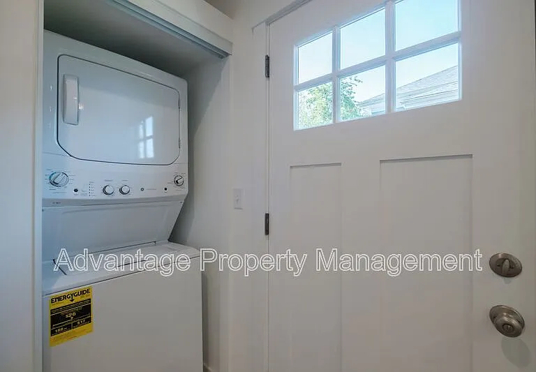 2190 SE Marion St — Photo 9