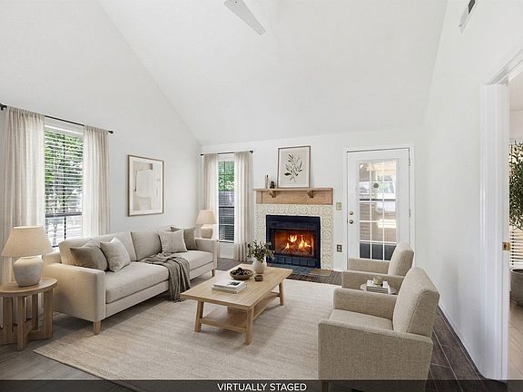 5th image of 5908 S Quincy Ave