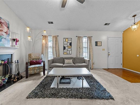 2nd image of 3201 Argyle Ln