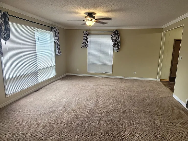 2907 Birchmont Dr NE — Photo 3