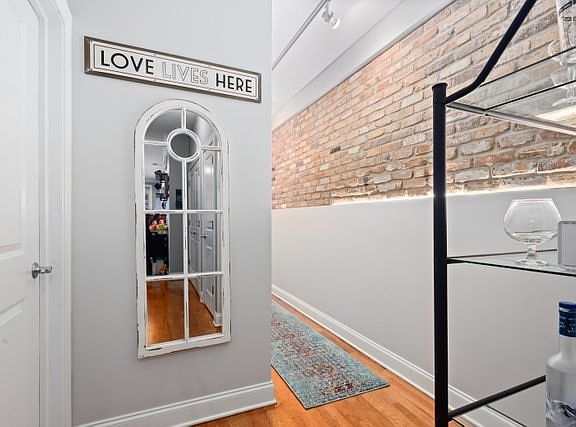 2nd image of 4903 N Winthrop Ave #1