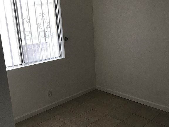 2nd image of 1015 S Marguerita Ave