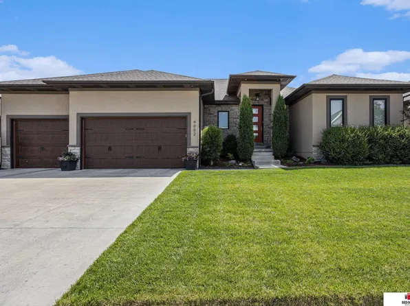 9002 S 31st St, Lincoln, NE 68516