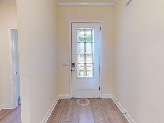 3rd image of 194 Silverleaf Village Dr