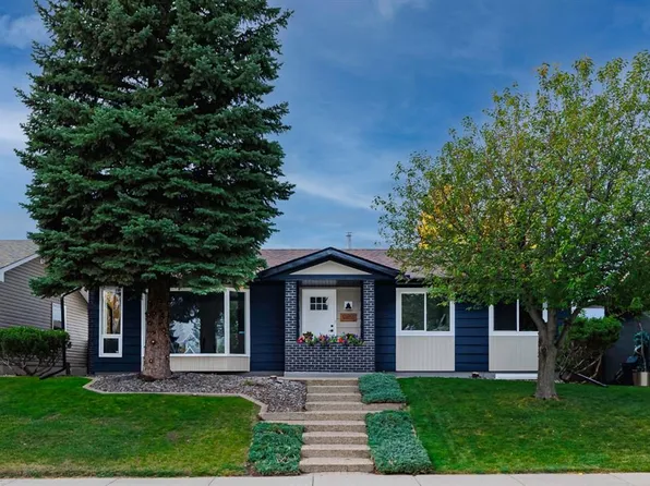 13255 E Lake Lucerne Rd SE, Calgary, AB T2J 3H9