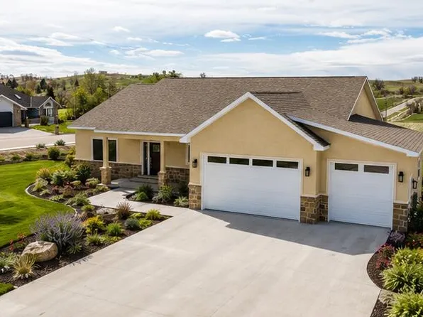2 Hilltop Dr, Buffalo, WY 82834