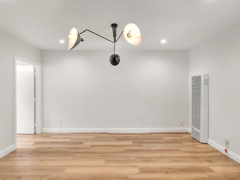 2830 S Sepulveda — Photo 6