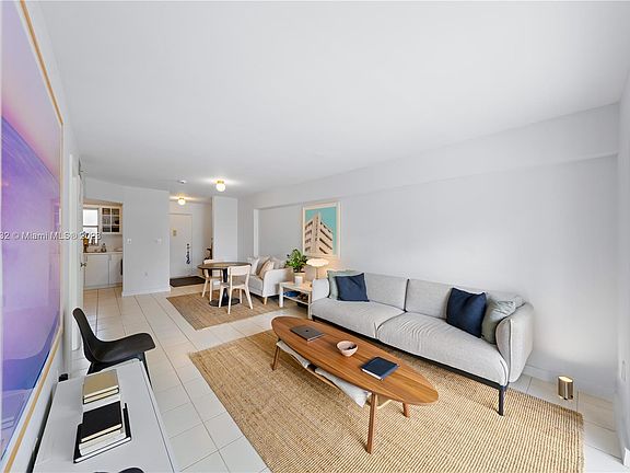 5th image of 1033 Lenox Ave APT 201
