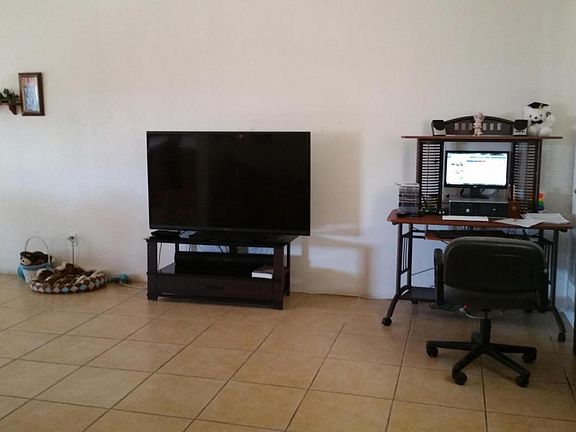 4th image of 710 W Calle Antonia