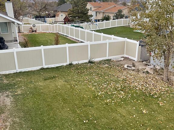 4th image of 1285 W Greasewood Dr